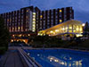 Открытый термальный бассейн перед отелем Danubius Health SPA Resort Aqua**** на термальном курорте Хевиз